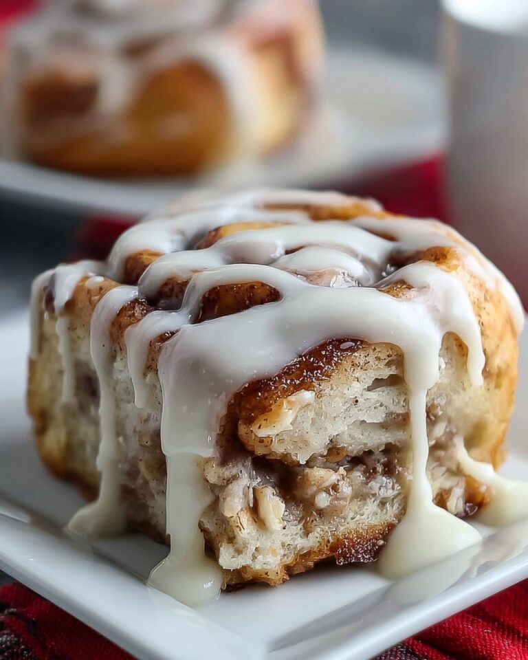 High-Protein Cinnamon Roll Baked Oatmeal Recipe